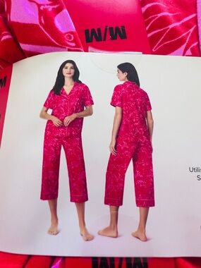 Room Service Pajama Set Womens Medium red Tropical Palm Leaf Short Sleeve Crop
